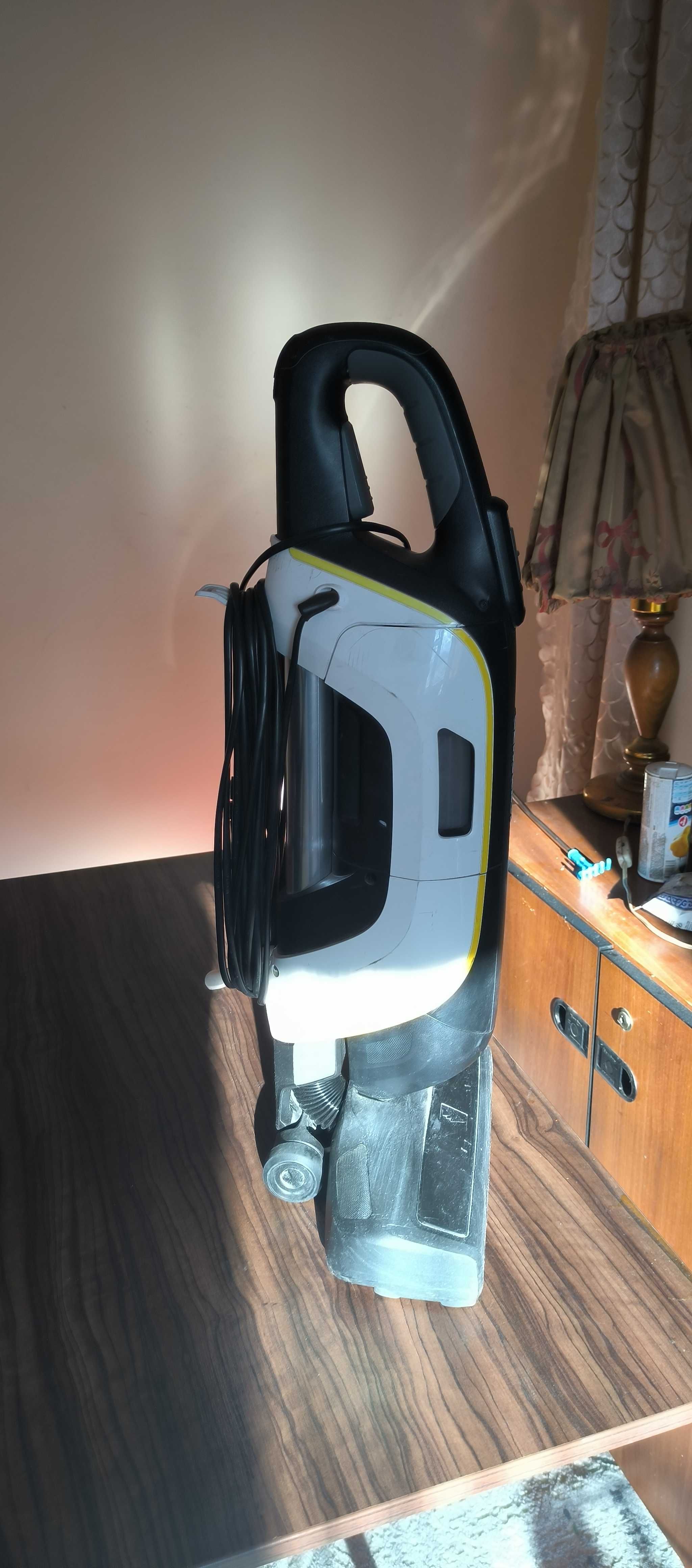Продам Пылесос KARCHER