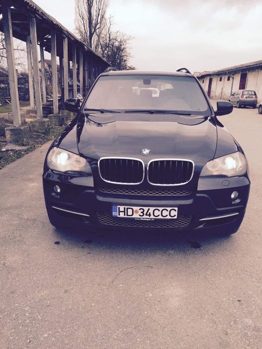 Vand BMW X5.  An 2007.  Unic proprietar. Mai multe detalii in privat.