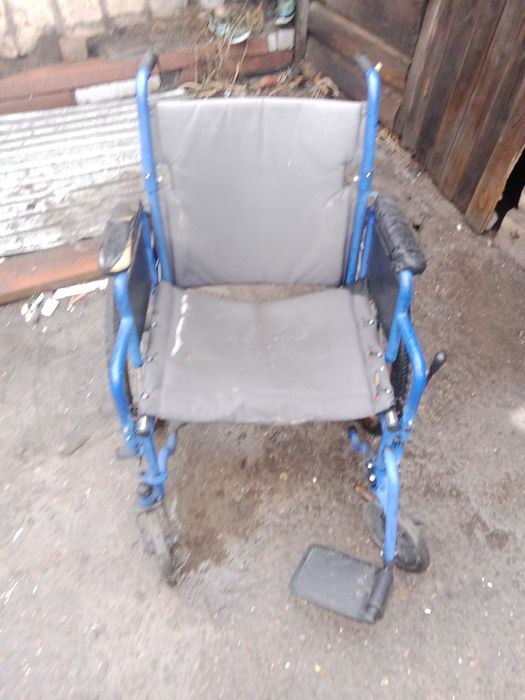 Продам коляску инвалидную