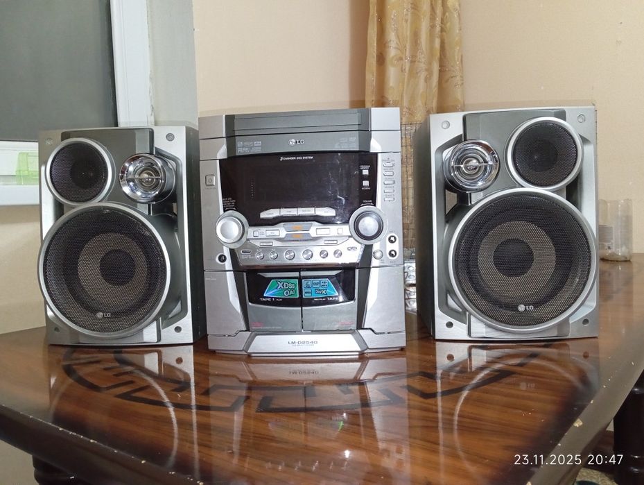 Музыкальный Центр  LG.