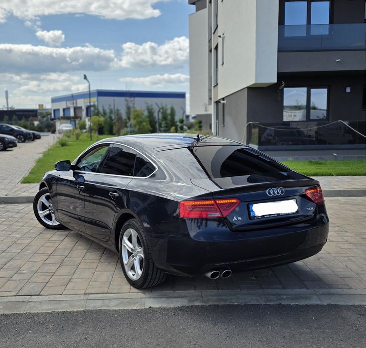 Vând audi a5 2015 E6/ 2.0 190 cp/ automat 8+1/ padele/ memorii