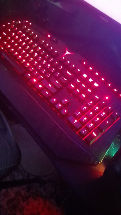 Продам клавиатуру lenovo