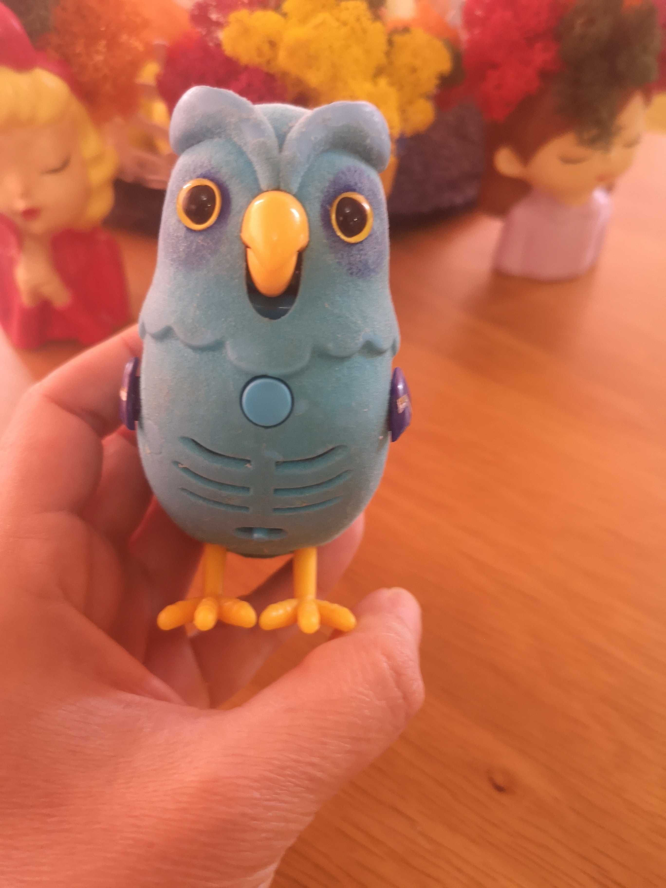 Музикални играчки: микрофон, муз.камион,светеща топка и други
