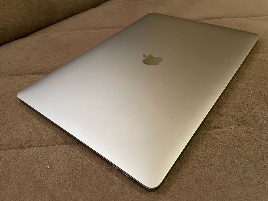 16" Core i7 MacBook Pro A2141 (2019) Space Gray-i7/16GB RAM/512GB SSD