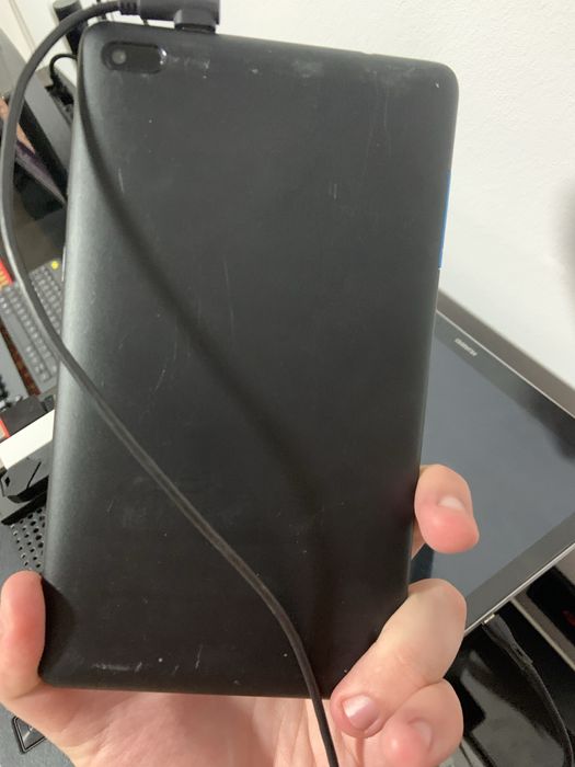 Vand tableta lenovo URGENT!!