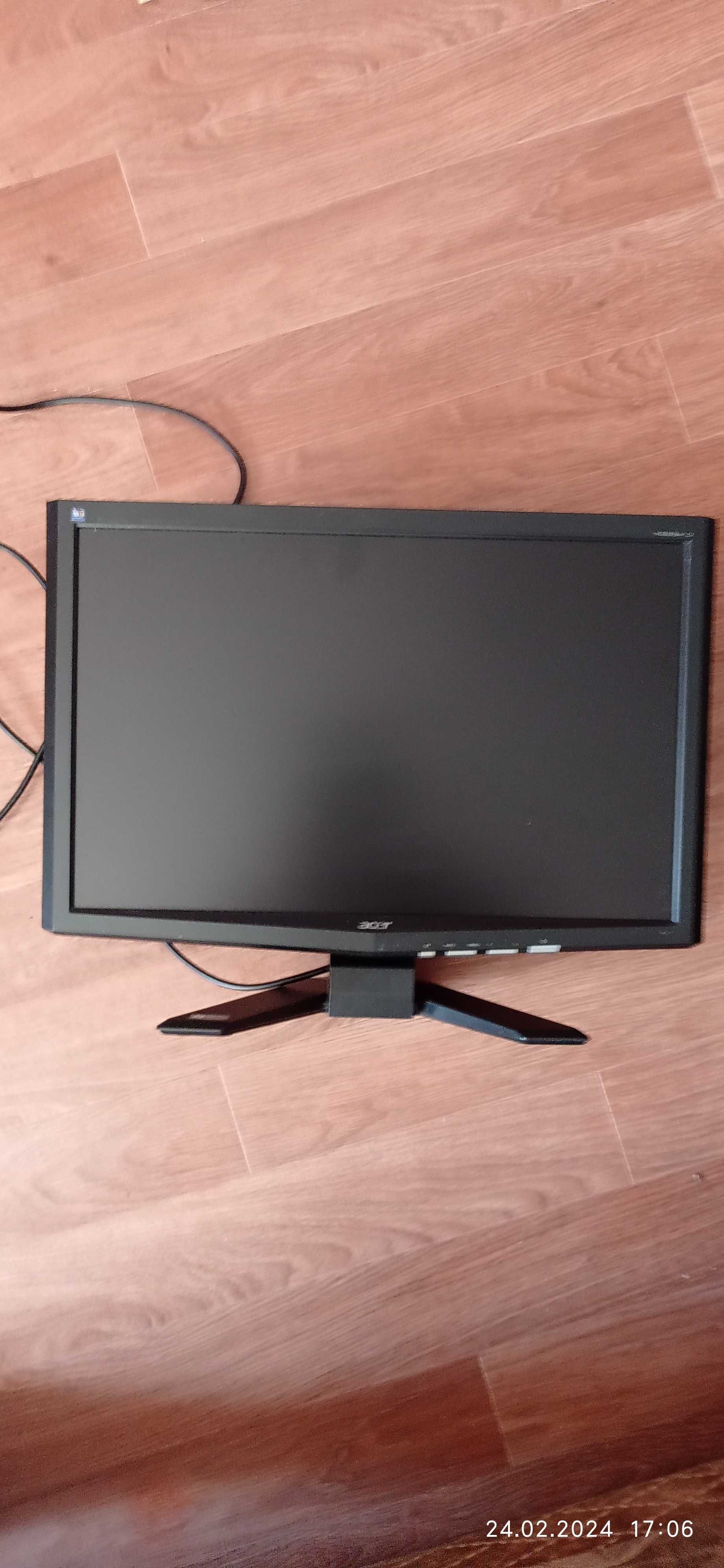 LCD монитор ACER X223W