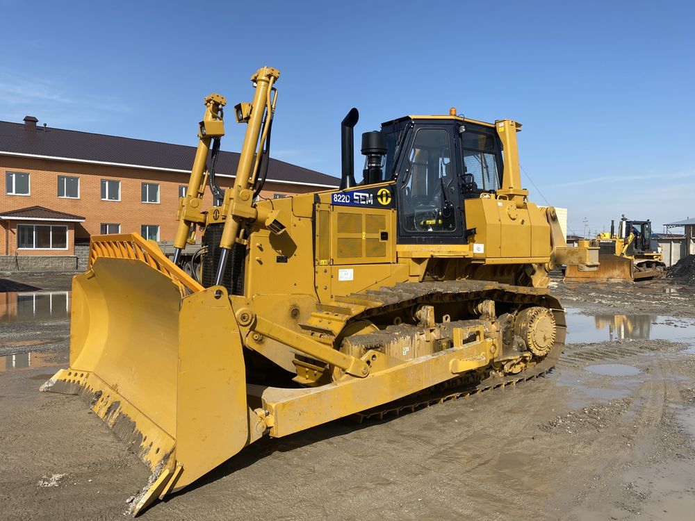 Бульдозер SEM (Caterpillar D7R)