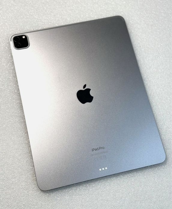 IPad Pro 12.9 Gen 6th M2 128 GB, Wi-Fi, smart keyboard folio, ca nou