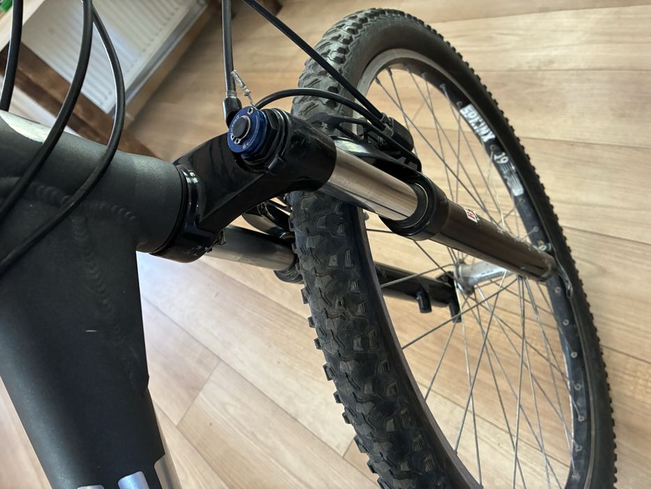 Bicicleta Cube frane hidraulice