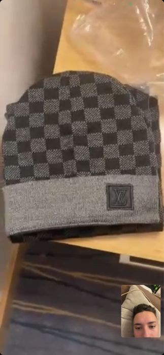 Set caciula si fular louis vuitton