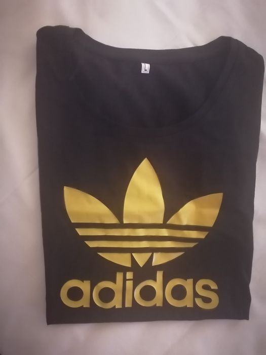 Нова дамска черна тениска Adidas с златен надпис размер L
