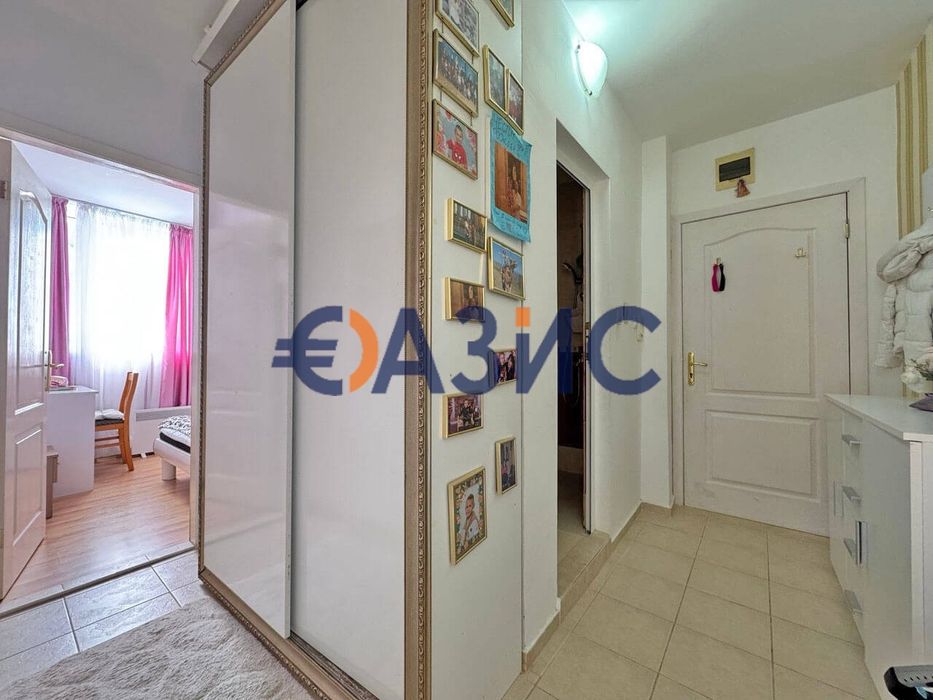 Продава се Двустаен апартамент в к.к. Слънчев бряг - 60 кв.м за 1100 €/кв.м - Снимка #6