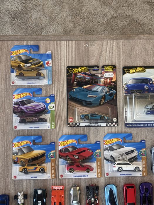 Hot wheels колички