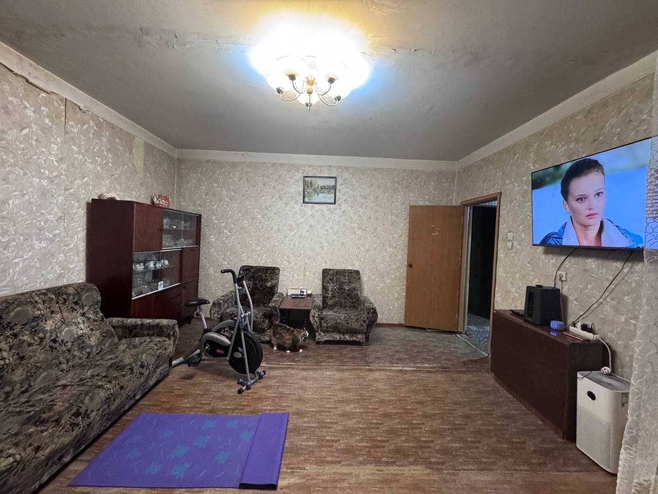 Юнусабад-6, просторная 4-х комнатная на 1-ом этаже. Ор-р Кательная=