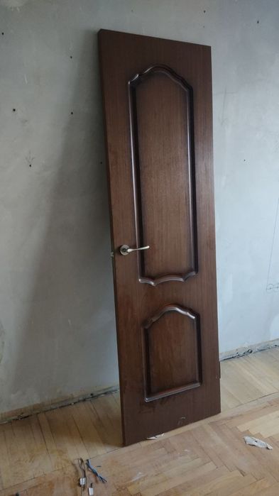 Двери 80*200 см, коричневые, белорусские