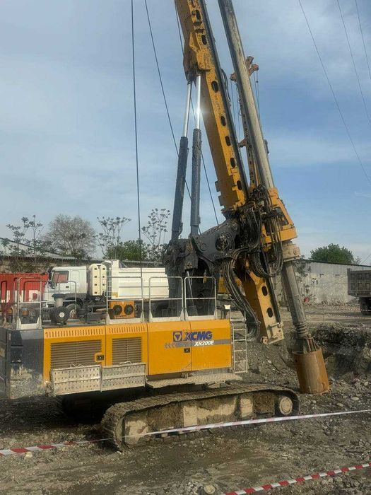 Бурение свай  Услуга буровой машины