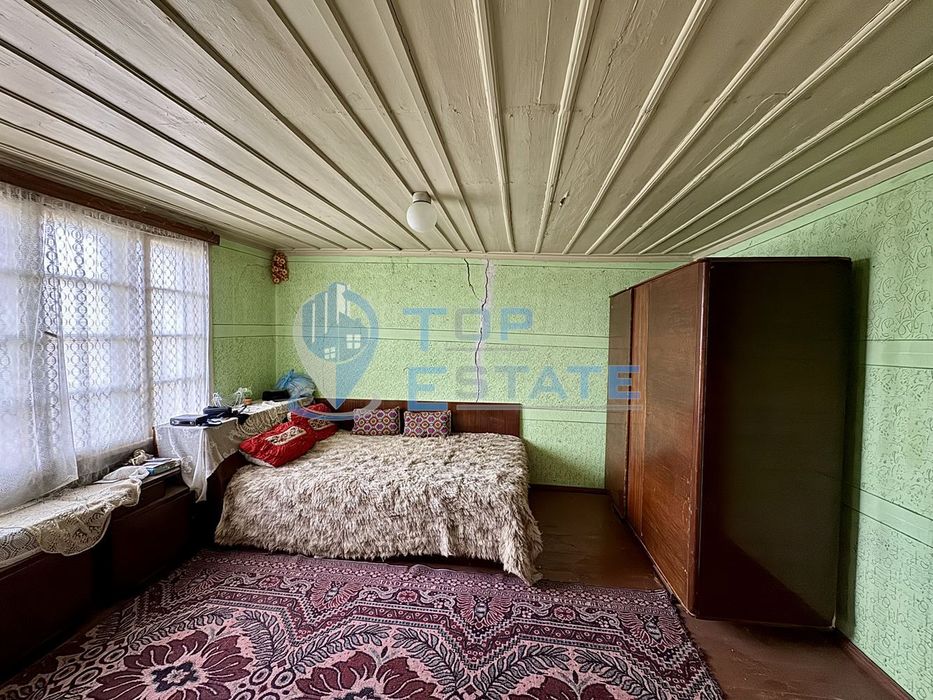 Тухлена къща с допълнителна постройка в град Долна Оряховица, област