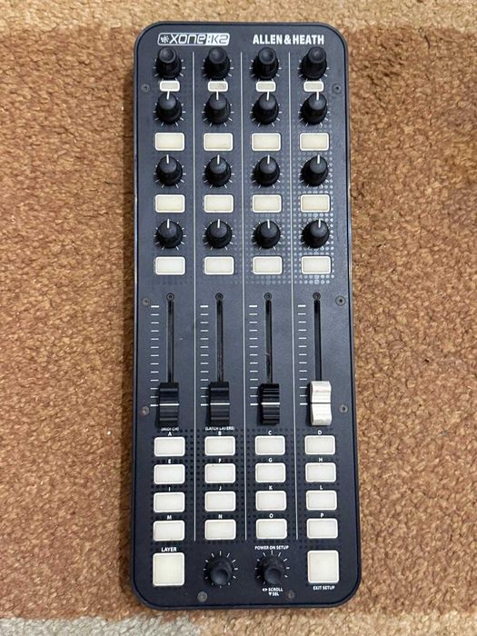 Consola Dj Pioneer DDJ SR , Allen&Heath Xone K2