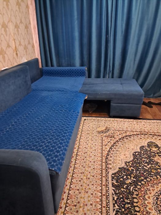 Диван углавой б/у