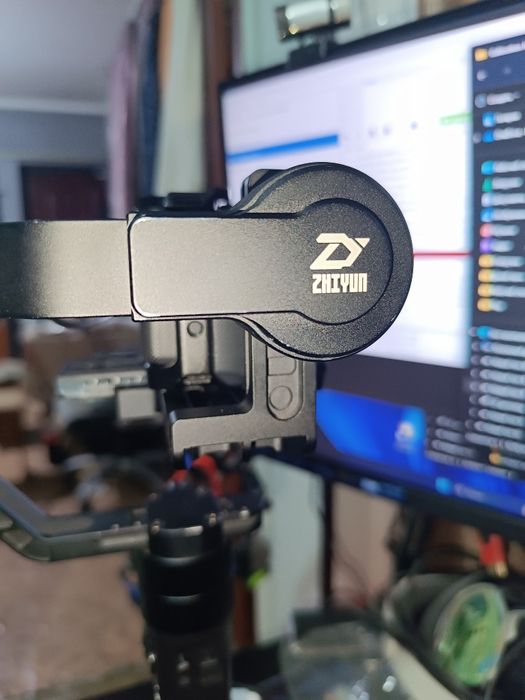 Стабилизатор,стендикам Zhiyun Crane 2