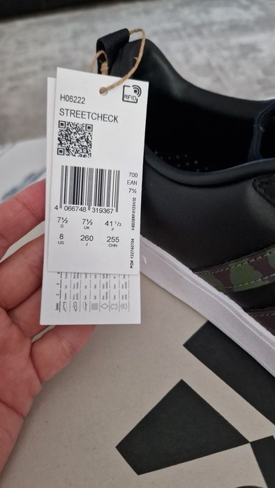 Adidas negri noi !!! Mărimea 41 jumătate