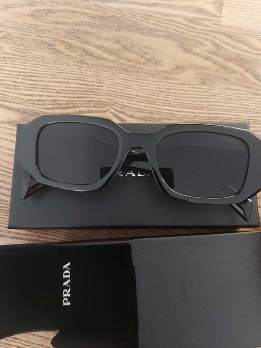 Ochelari de soare Prada