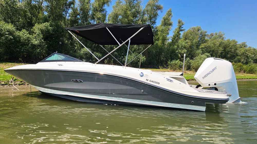 searay 210 spx ..2020..mercury 200 hp model nou ..sinrad