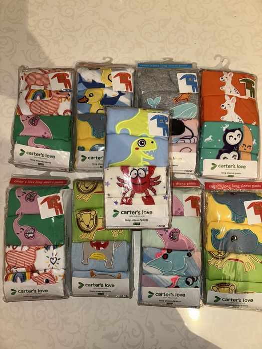 Carters love пижами