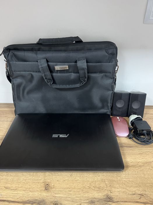Ноутбук ASUS в отличном состоянии