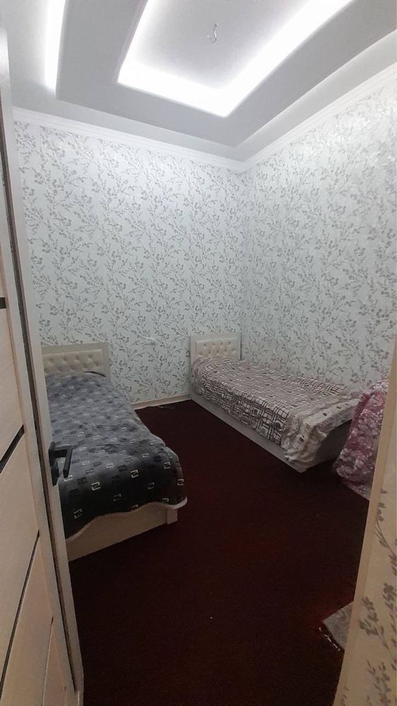 Srochna arzon hovli sotiladi