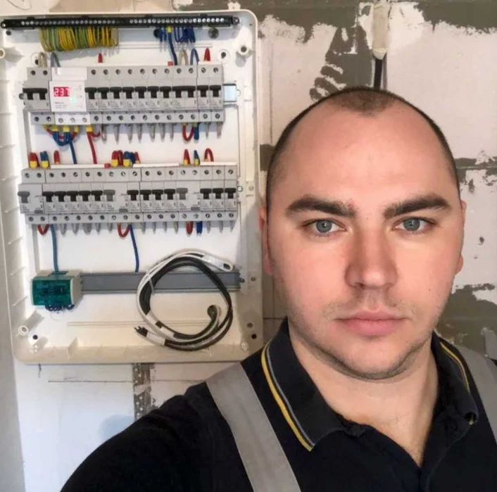 Услуги электрика: электромонтаж и установка проводки недорого!