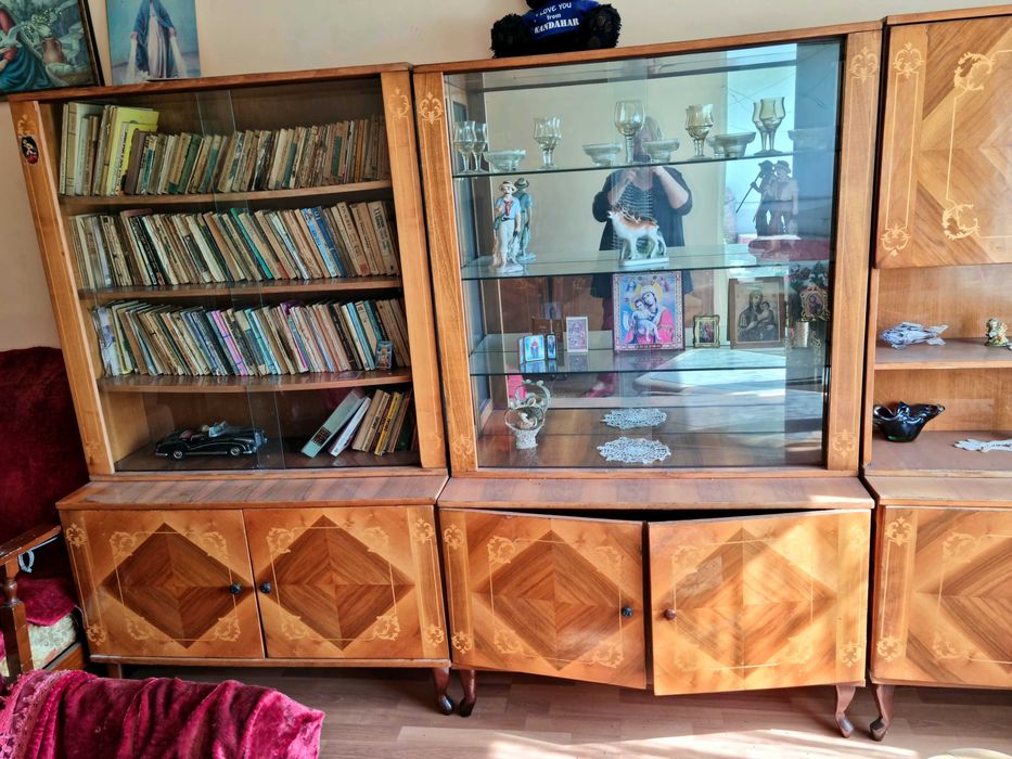 Vand mobila sufragerie