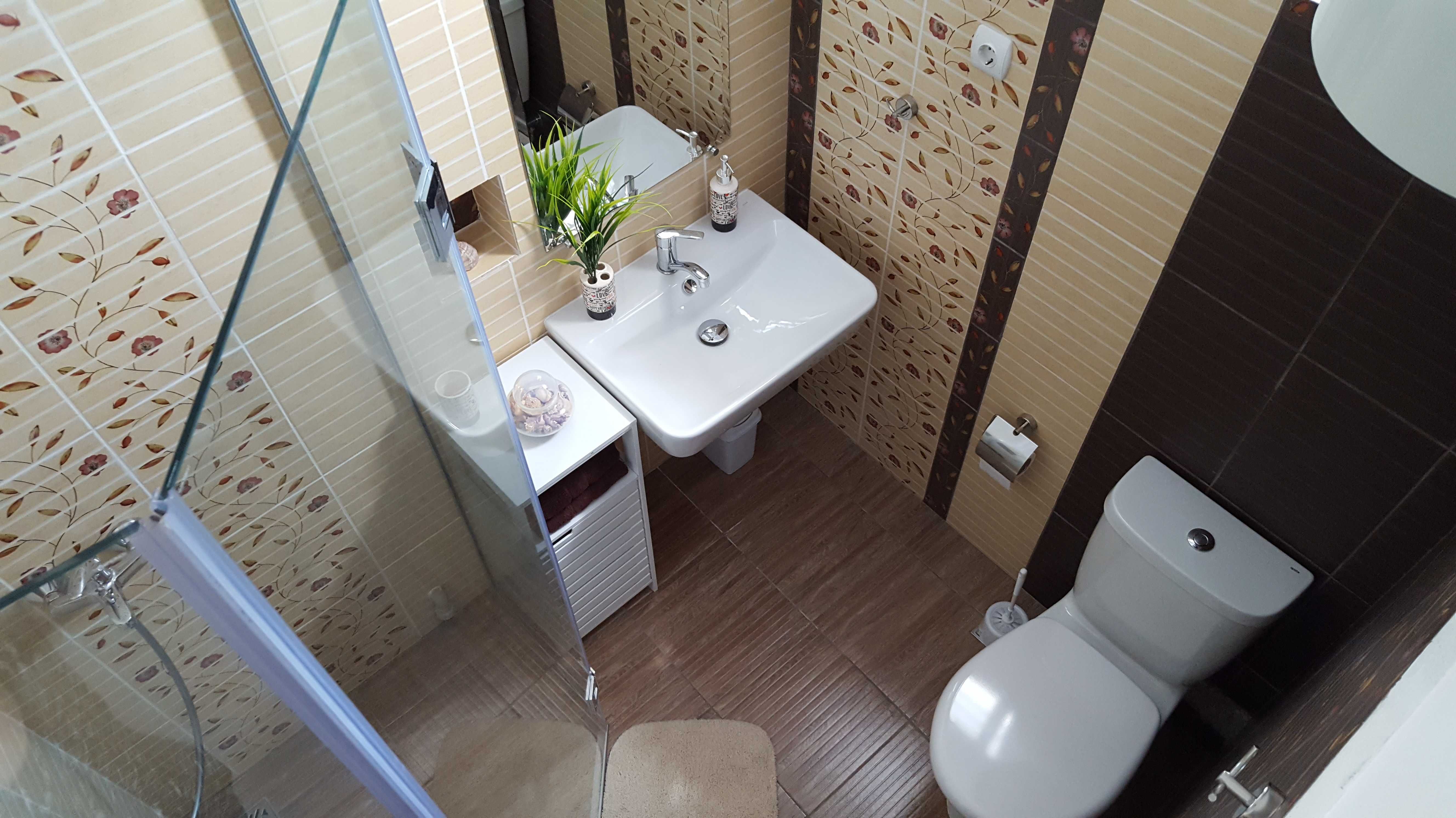 Варна ТОП център 110м2 капацитет 6 човека