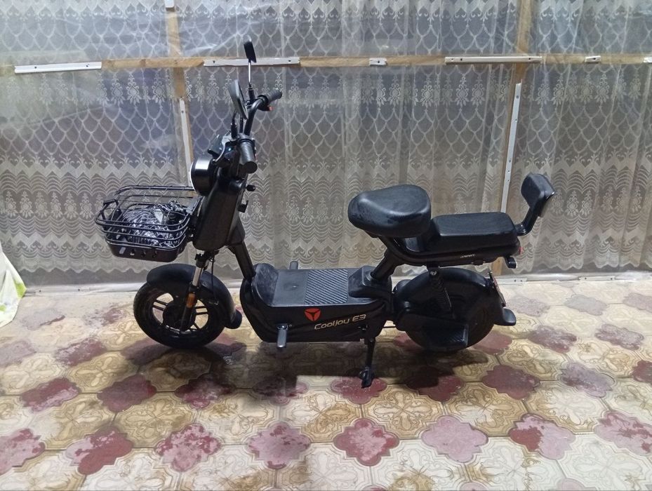 Скутер електрони