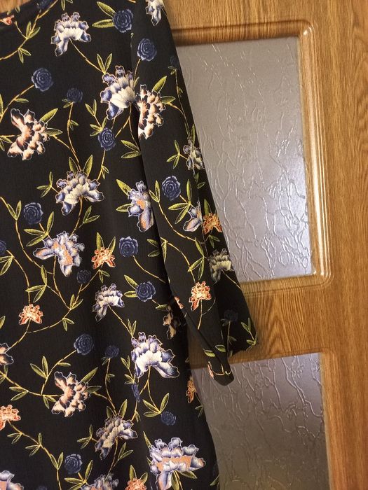 Rochie cu mânecă trei sferturi