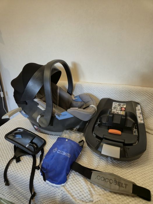 Бебешко столче Cybex Aton 5 + isofix база + аксесоари
