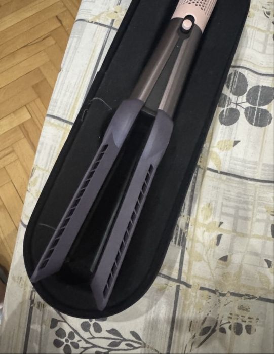 Dyson  HT 01 Airstrait……