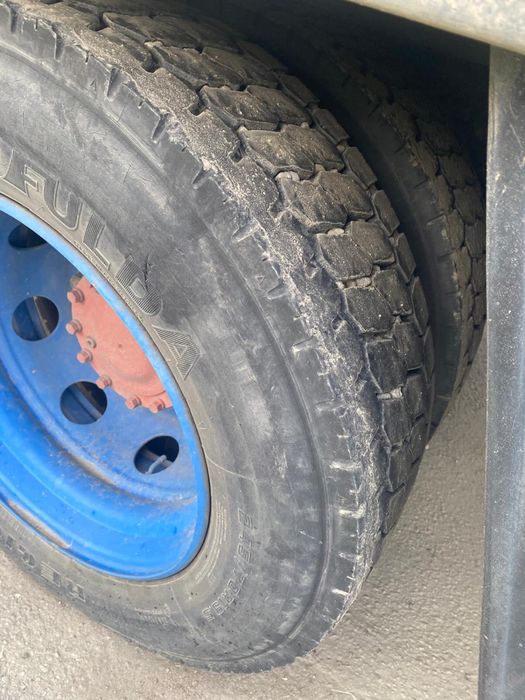 Camion renault midlum 12 tone