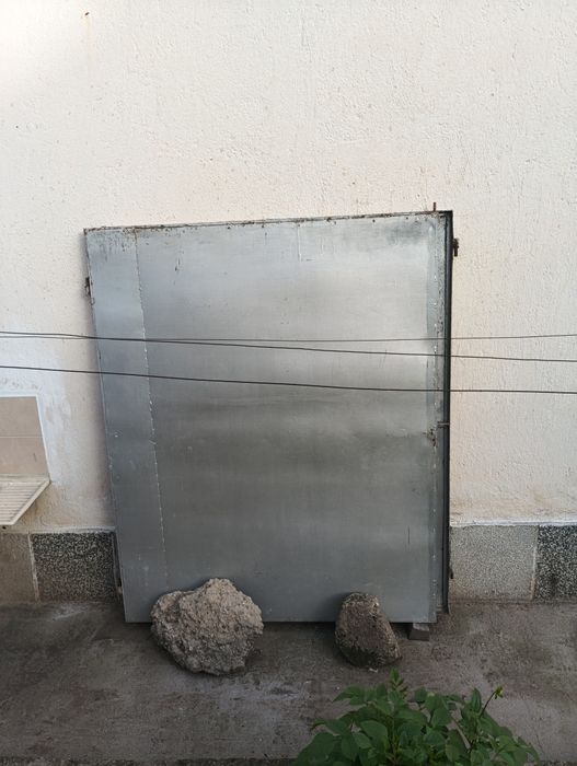 Гаражна врата двукрилна