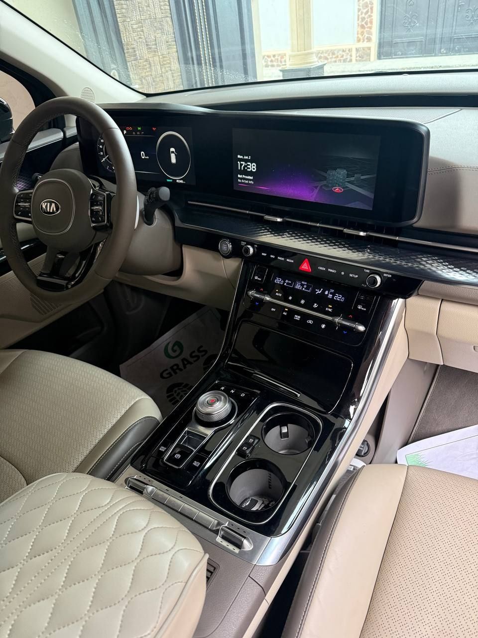 Kia Carnival hi limousine