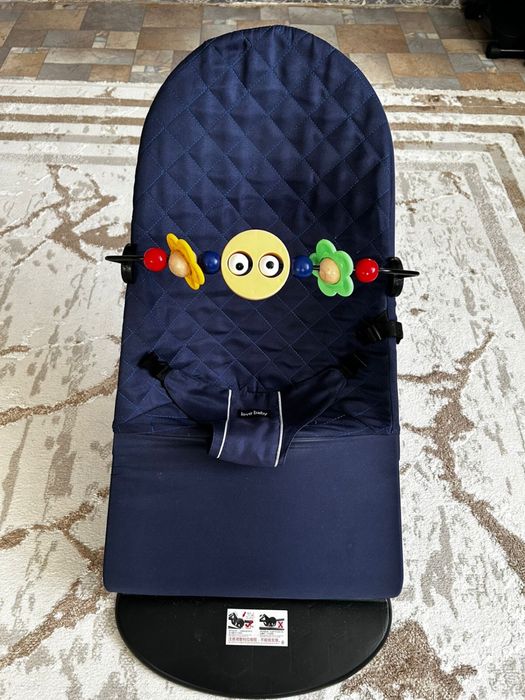 Продам шезлонг недорого