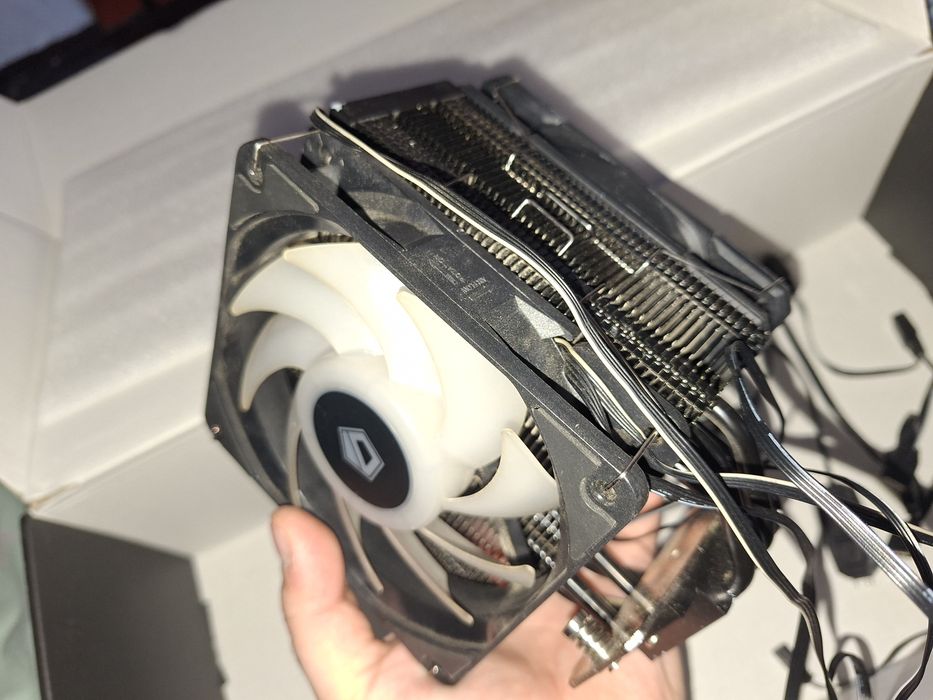 Cooler vertical ID Cooler RGB 2x120mm
