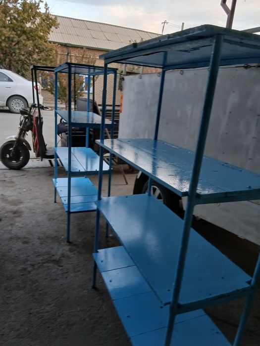 Полка сотилади стелаж