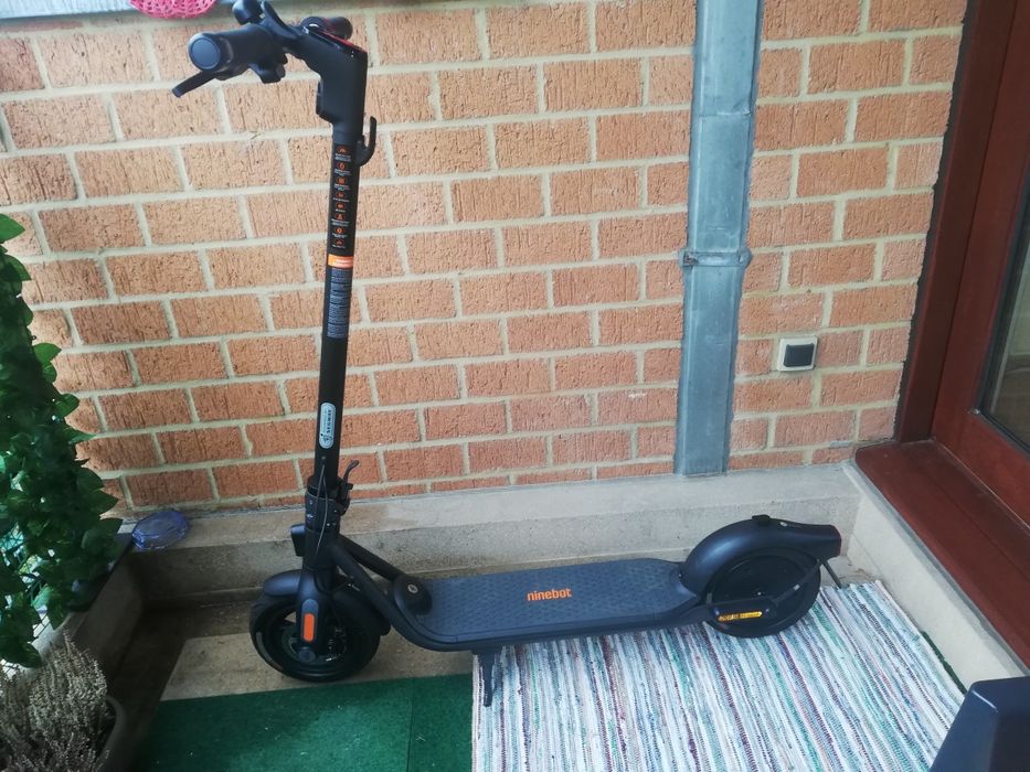 Електрически скутер SEGWAY Ninebot  Kickscooter F2 E