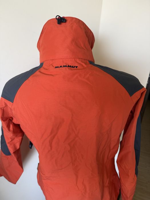 Jacheta Mammut , de dama