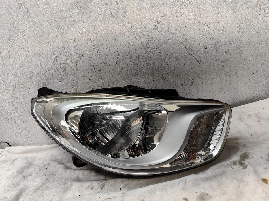 Оригинален фар Хюндай И10  Hyundai I10 2010