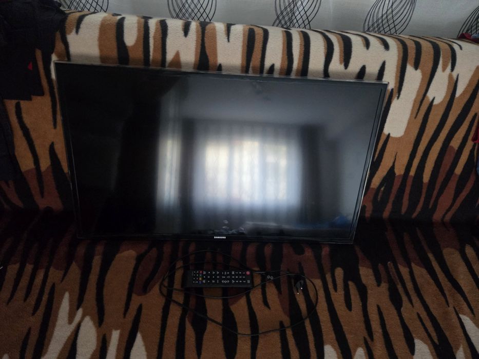 Televizor smart LED 3D Samsung 80 cm diagonala