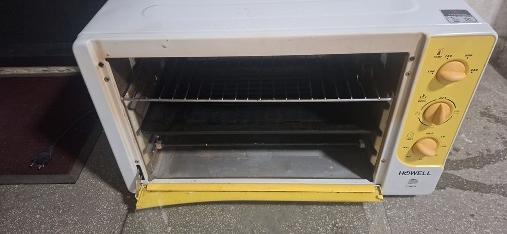 Cuptor electric Howell Italia