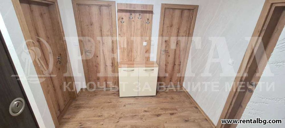 Дава се под наем Тристаен апартамент в Пловдив, Южен - 120 кв.м за 535.5 € - Снимка #12