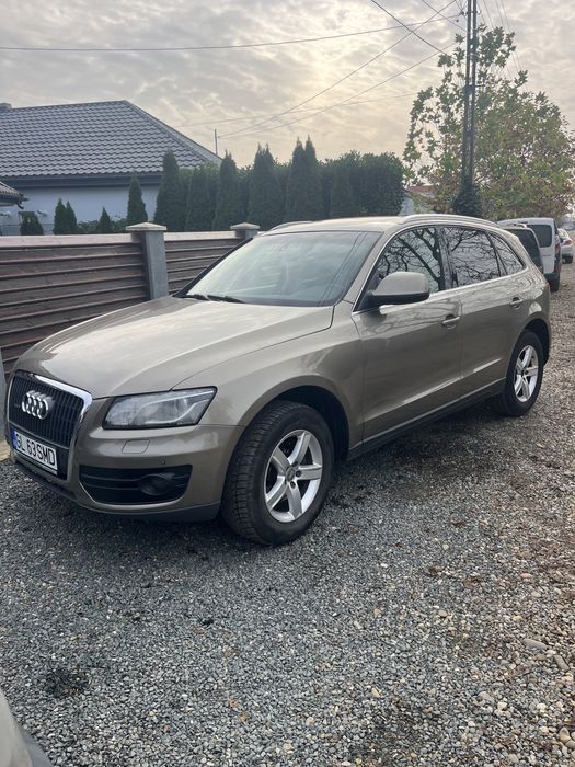 Vand Q5 2.0benzina an2008